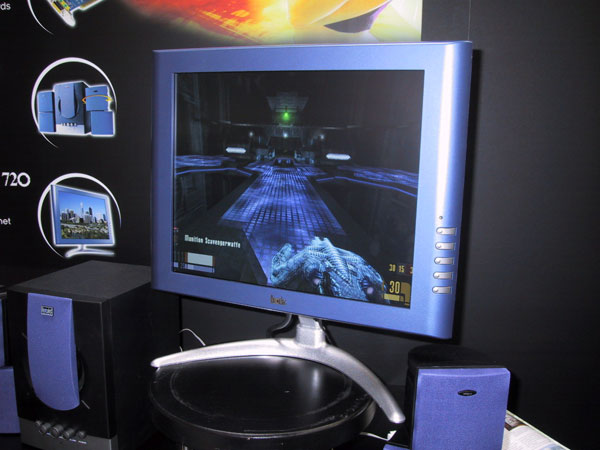 http://www.hardware.fr/medias/photos_news/00/04/IMG0004358_1.jpg