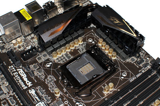 ASRock Lance 3 Cartes Mères Entièrement Blanches - Pause Hardware