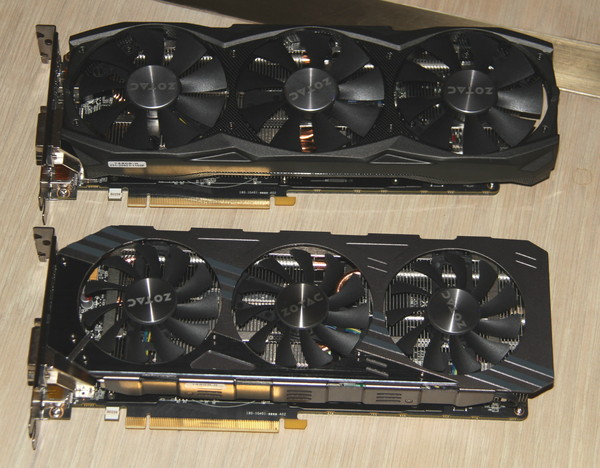 En haut, la GTX 970 AMP! Extreme Core Edition, en bas l'Omega Core Edition