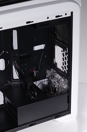 Nouveau boitier micro-ATX chez ANTEC, le ISK600M